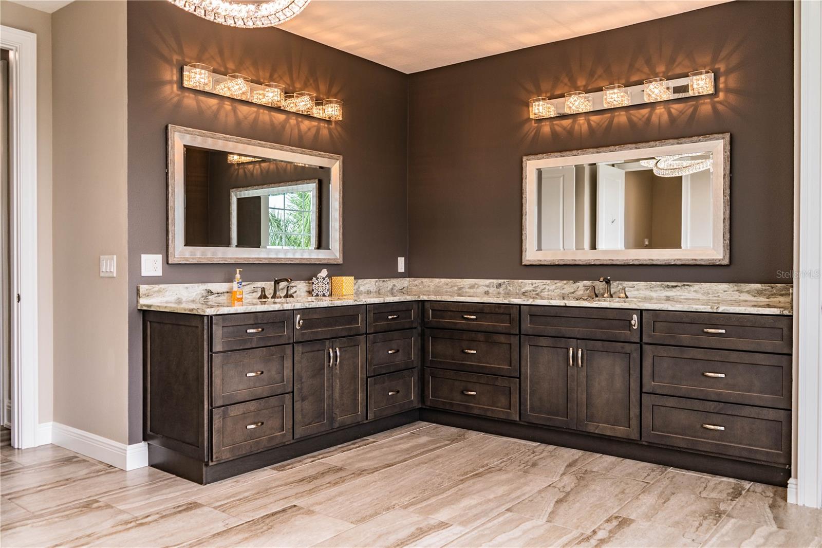 BAHIA SHORES 6TH ADD LOT 9 - Residential