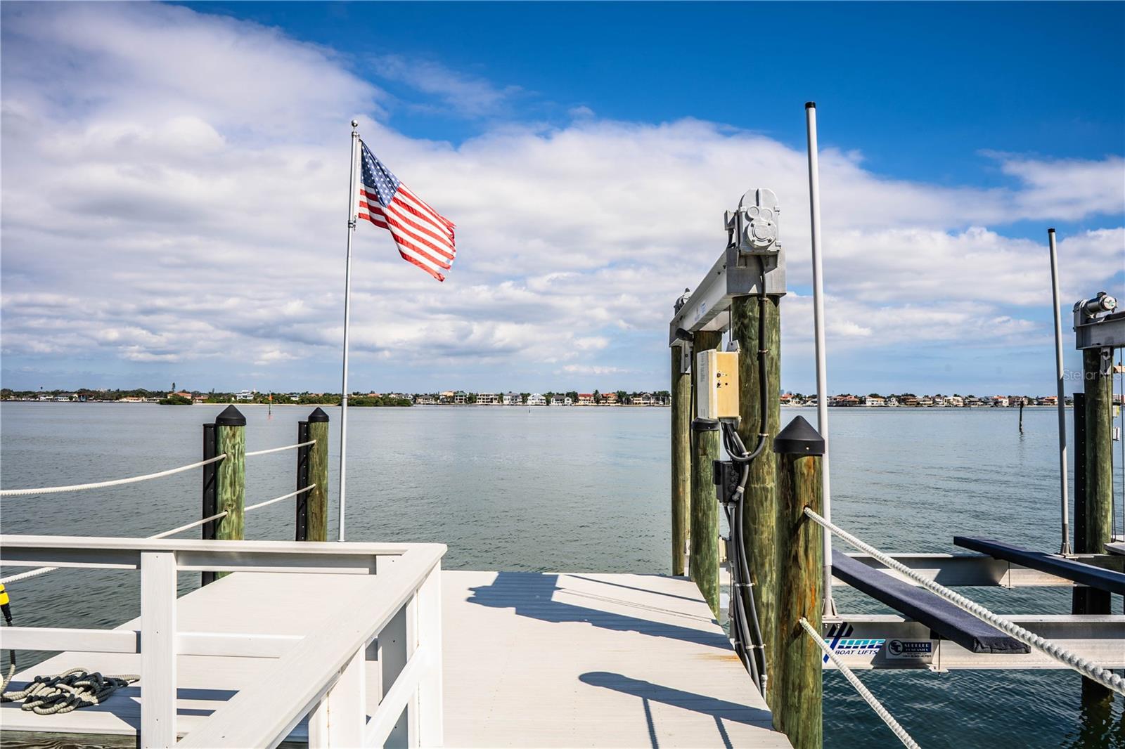 BAHIA SHORES 6TH ADD LOT 9 - Residential