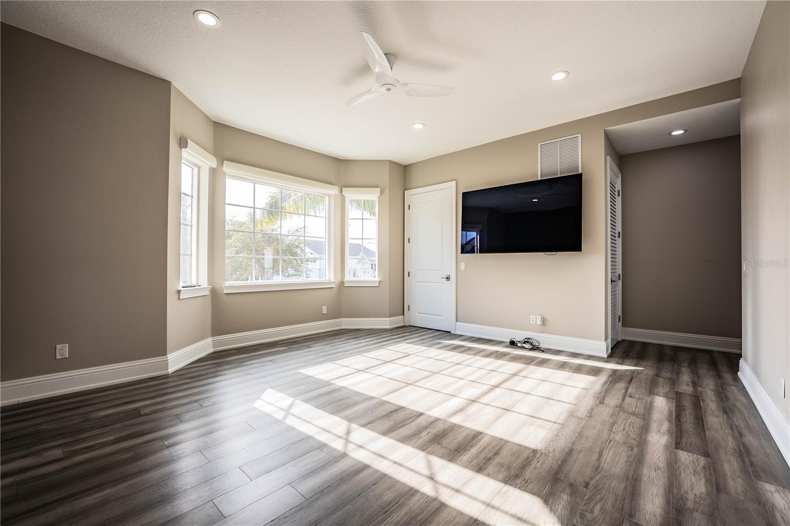 BAHIA SHORES 6TH ADD LOT 9 - Residential