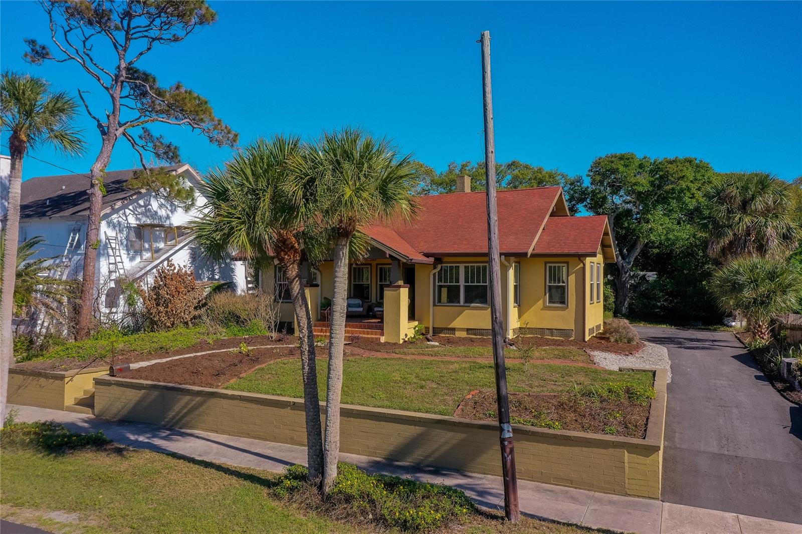 220 RIVERVIEW BOULEVARD