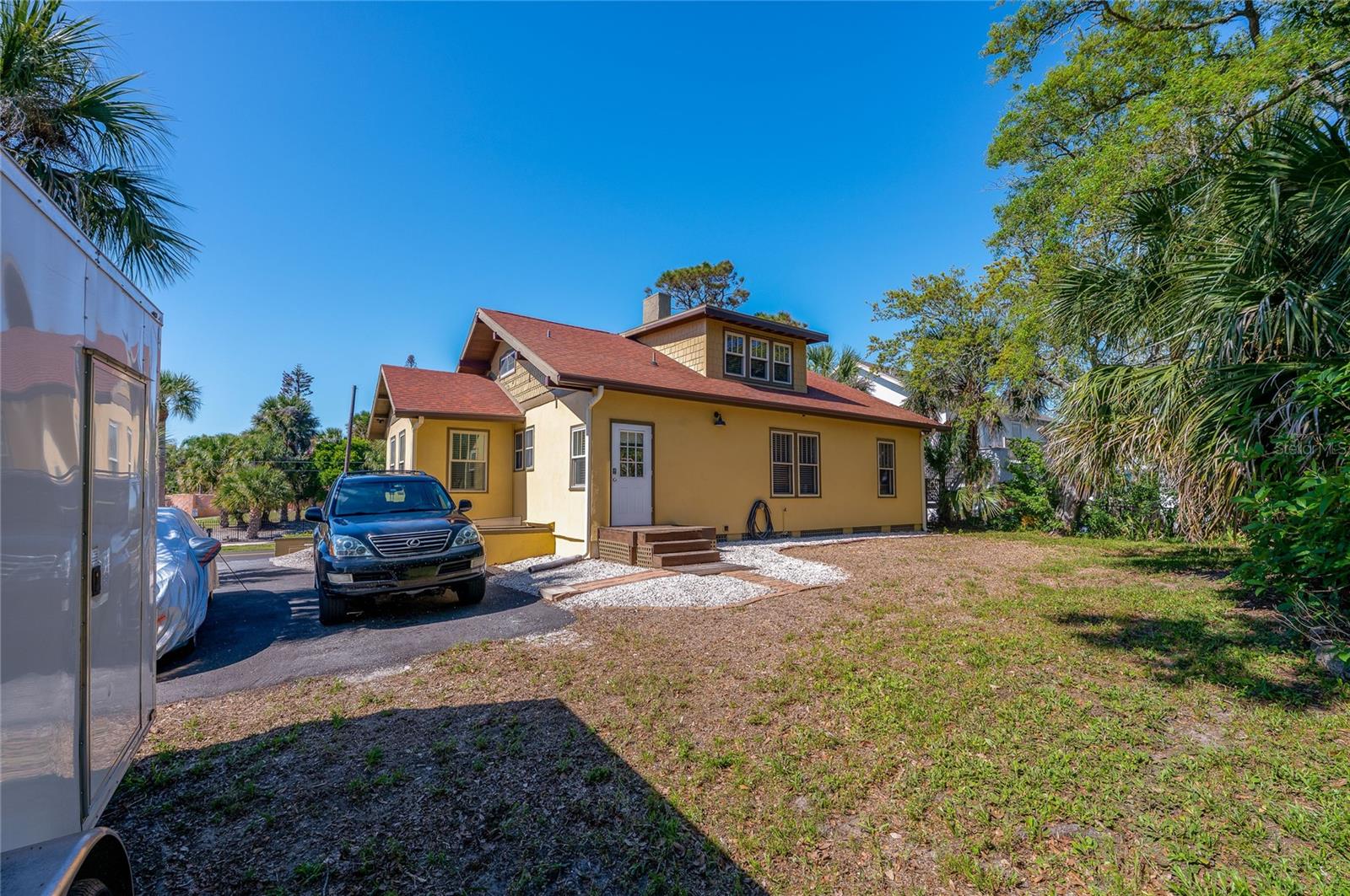 EAST DAYTONA - Residential