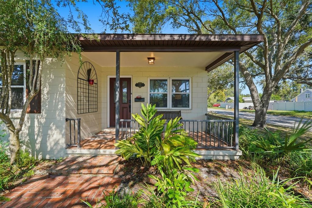 Photo of 135 NW Monroe Circle N, St Petersburg, FL 33702 (MLS # TB8464080)