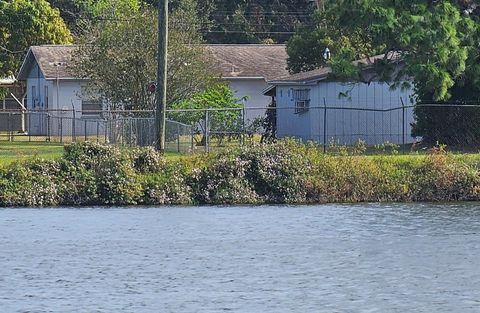 A home in EDGEWATER