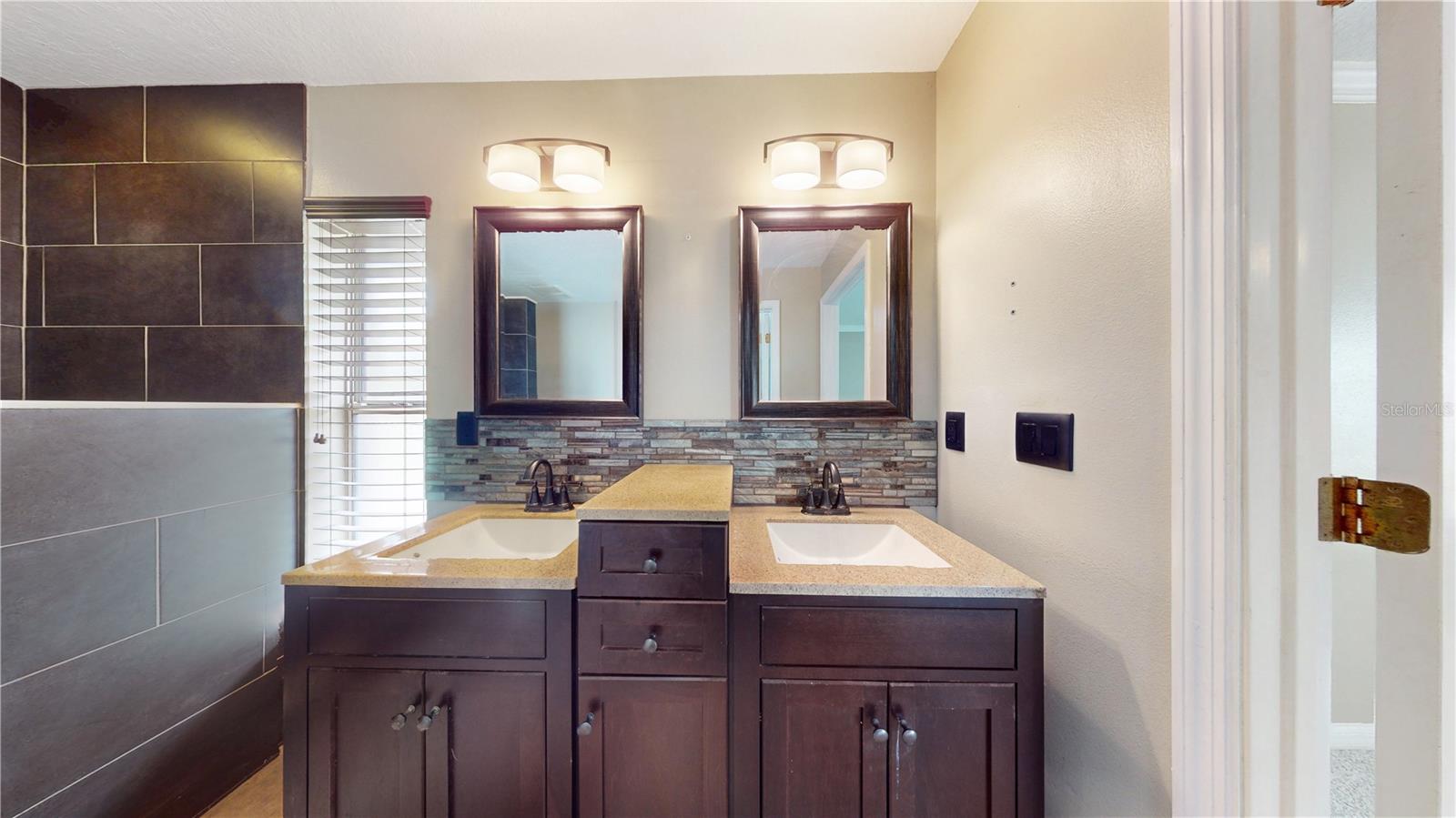 SECRET HILL SUB - Residential