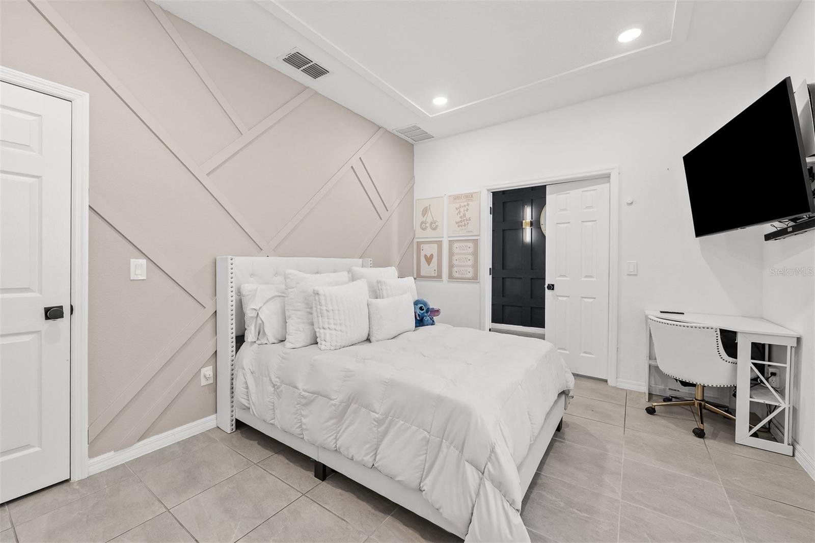 MEZZANO - Residential