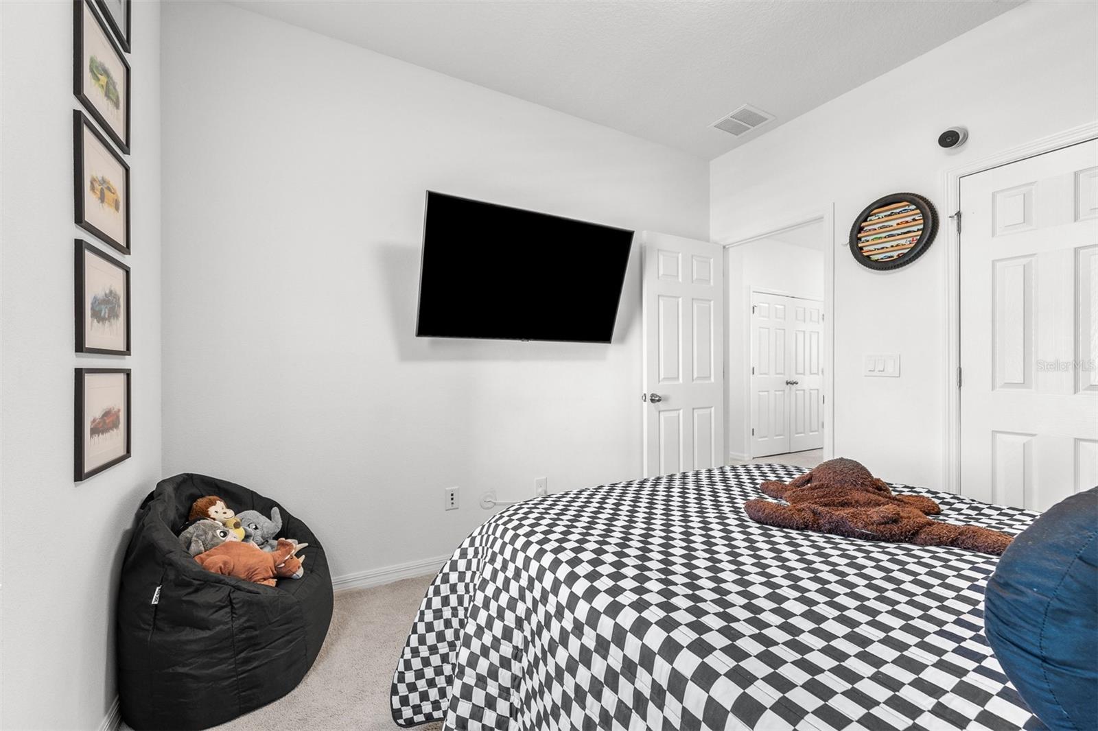 MEZZANO - Residential