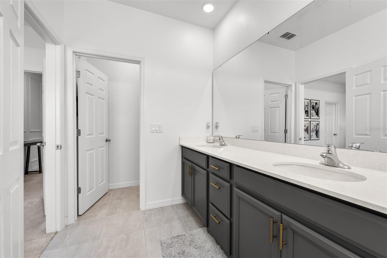 MEZZANO - Residential