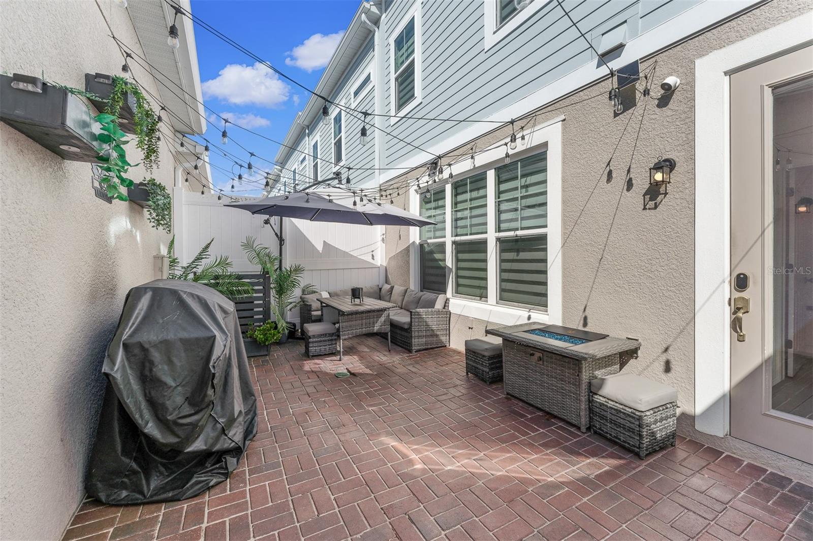 MEZZANO - Residential