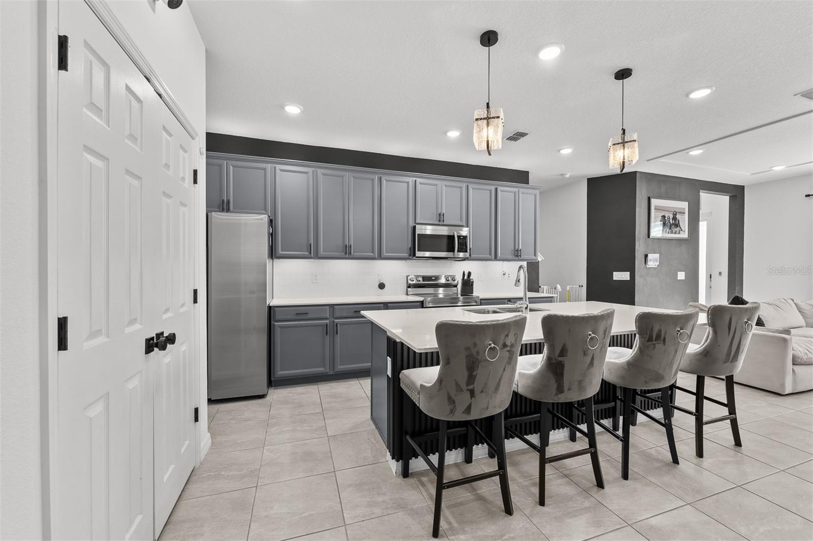 MEZZANO - Residential