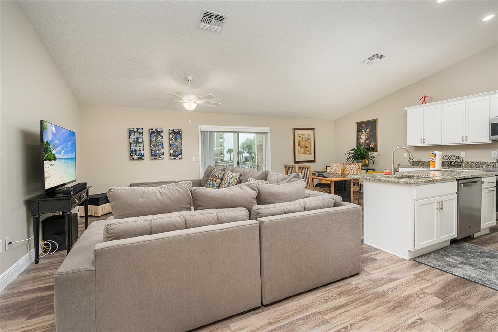 Photo 4 of 21 of 106 OCEANS CIRCLE townhome