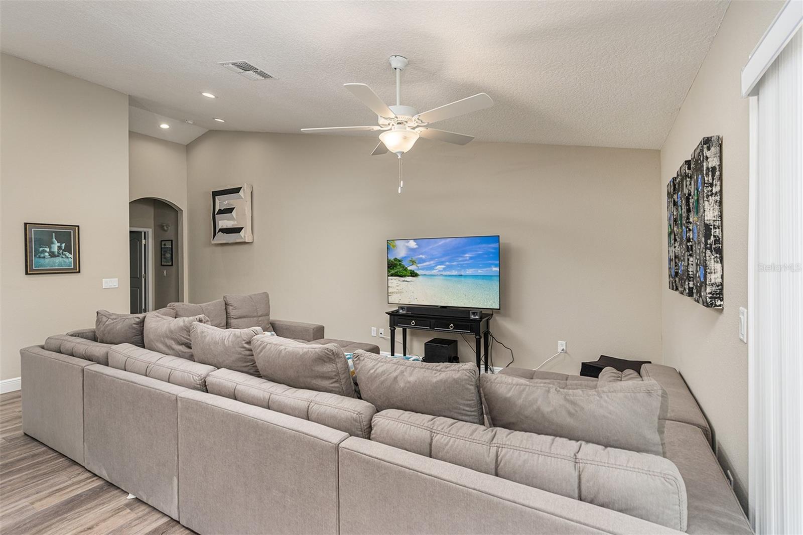 Photo 5 of 21 of 106 OCEANS CIRCLE townhome