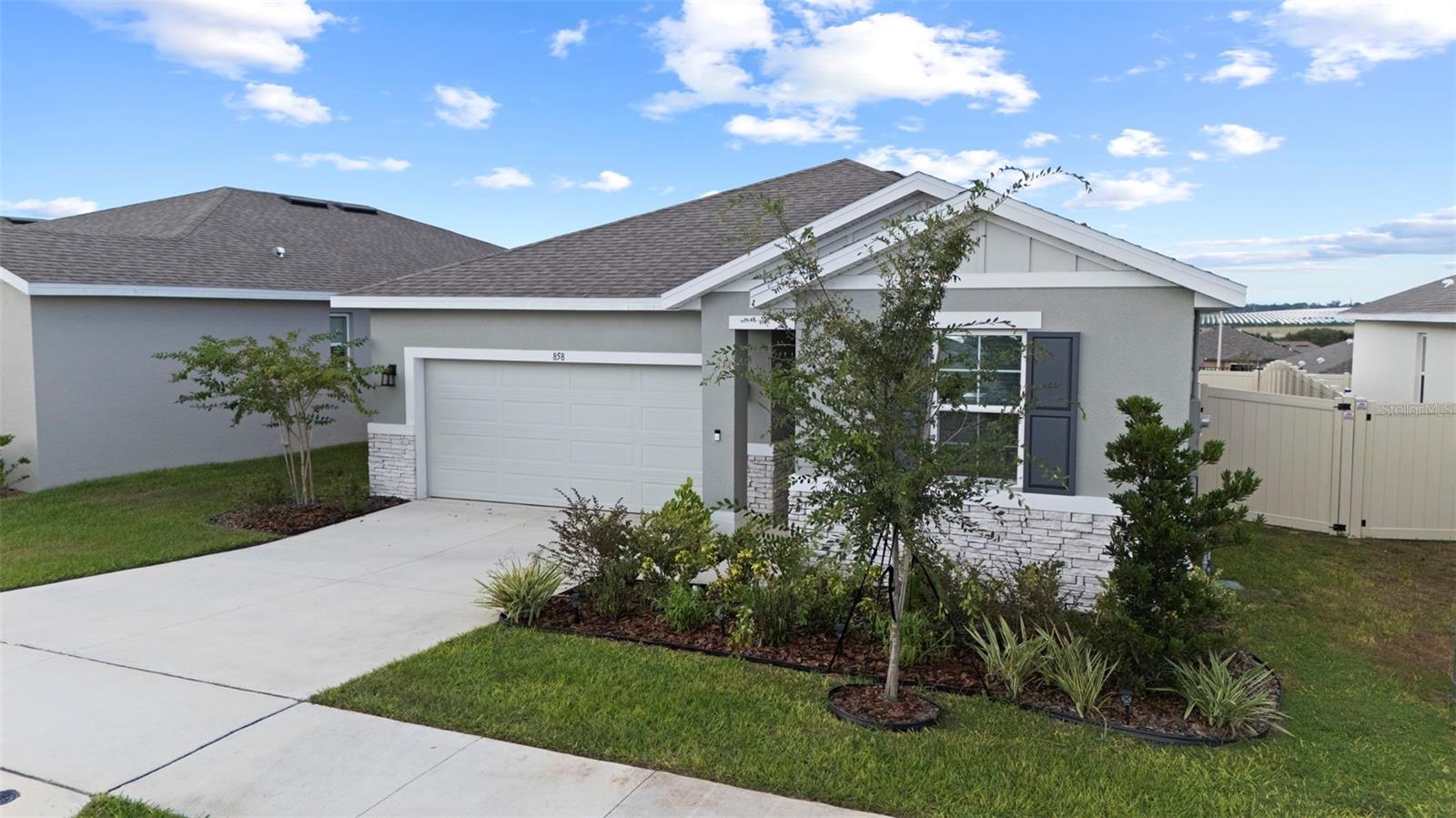 MABEL PLACE - Residential