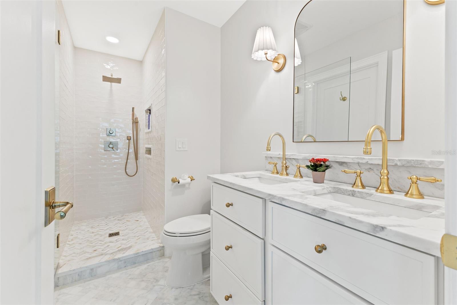 BARNARD ERASTUS A S REV SUB - Residential