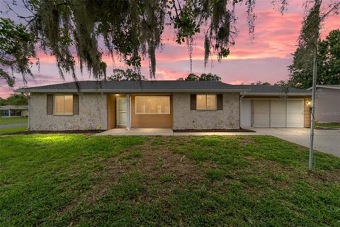 Photo of 8463 SW 108th Lane, Ocala, FL 34481 (MLS # OM701511)