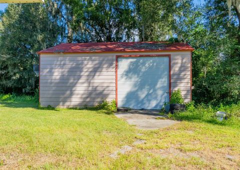 A home in DELAND