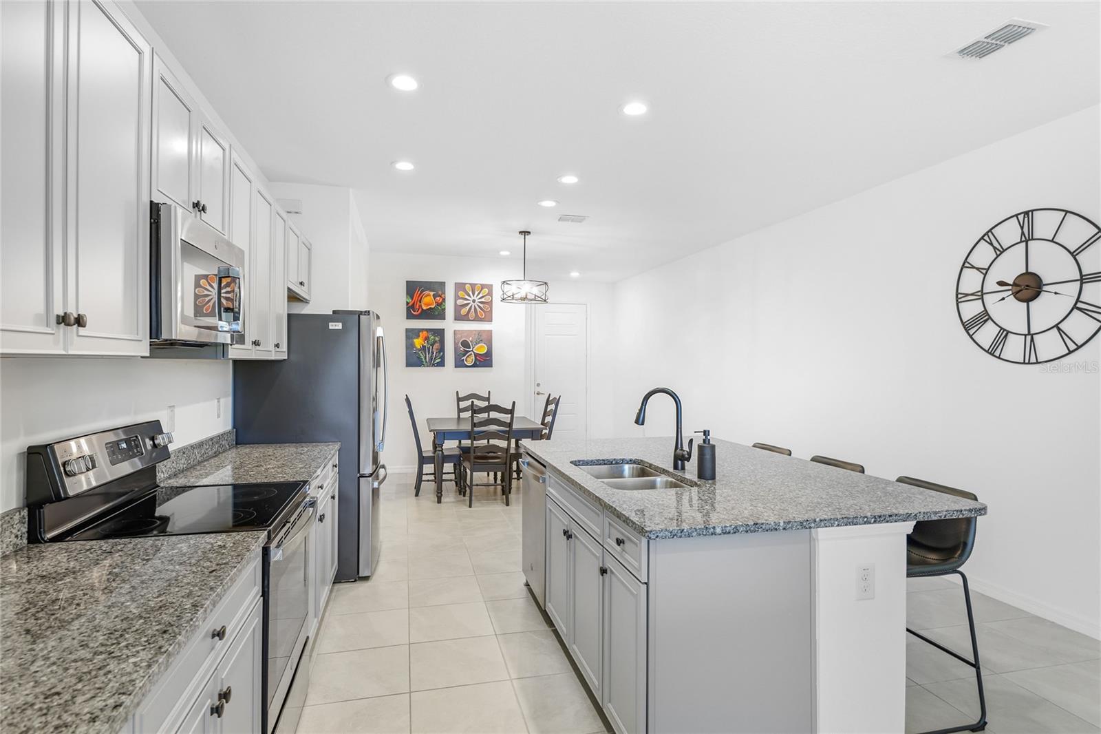 MORGANS GLEN TWNHMS PH IIIA & IIIB - Residential Lease