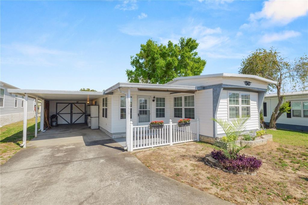 Photo of 6356 Beechwood Avenue, Lake Wales, FL 33898 (MLS # L4960954)