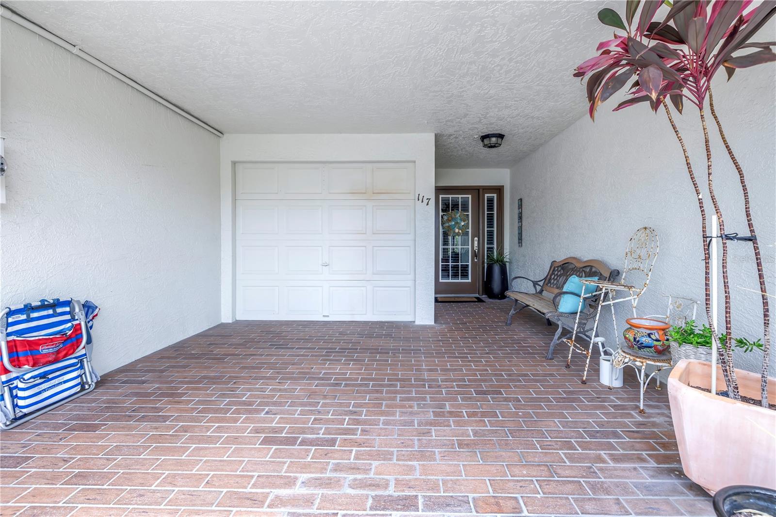 PALMS OF TIERRA - Residential