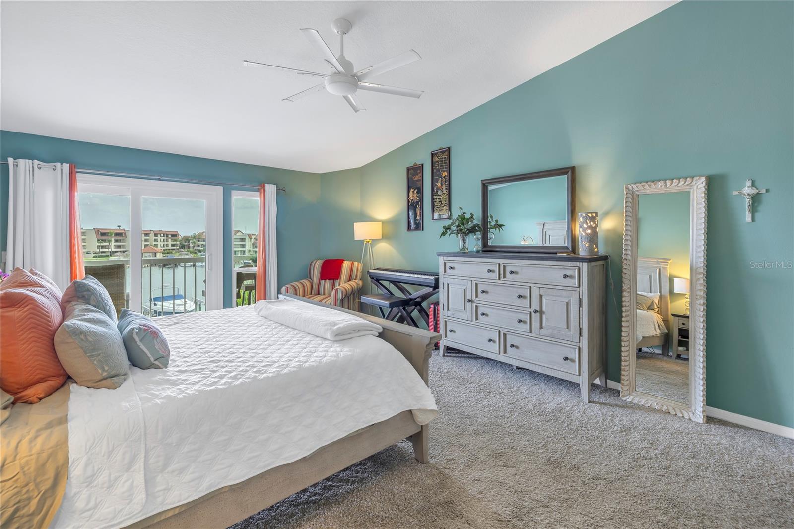 PALMS OF TIERRA - Residential