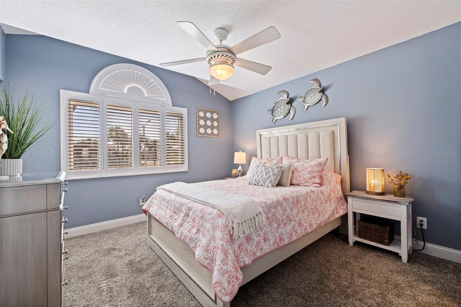 PALMS OF TIERRA - Residential