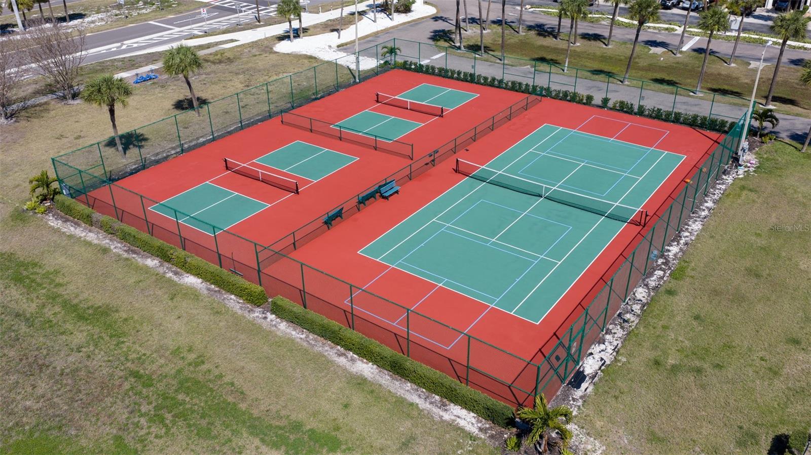 PALMS OF TIERRA - Residential