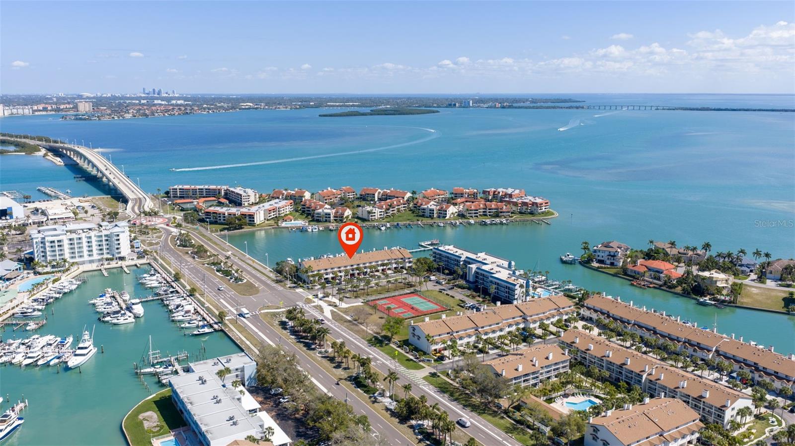 PALMS OF TIERRA - Residential