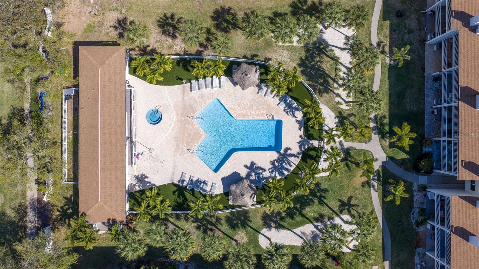 PALMS OF TIERRA - Residential