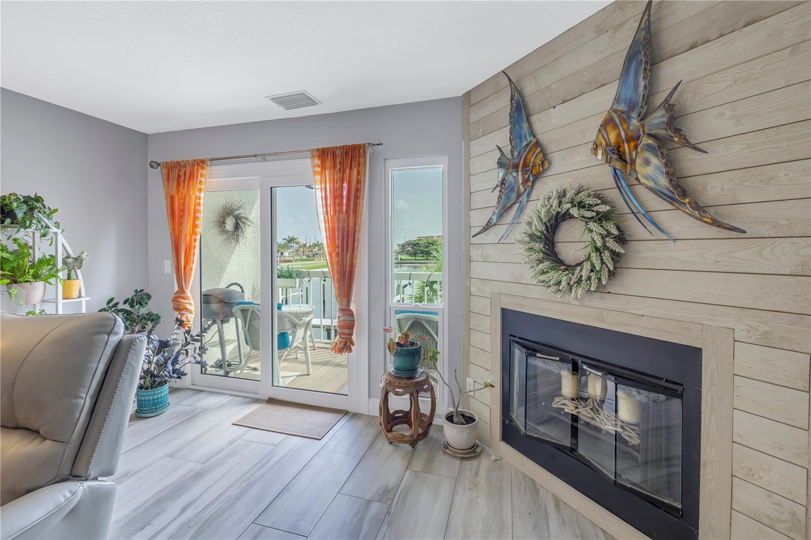 PALMS OF TIERRA - Residential