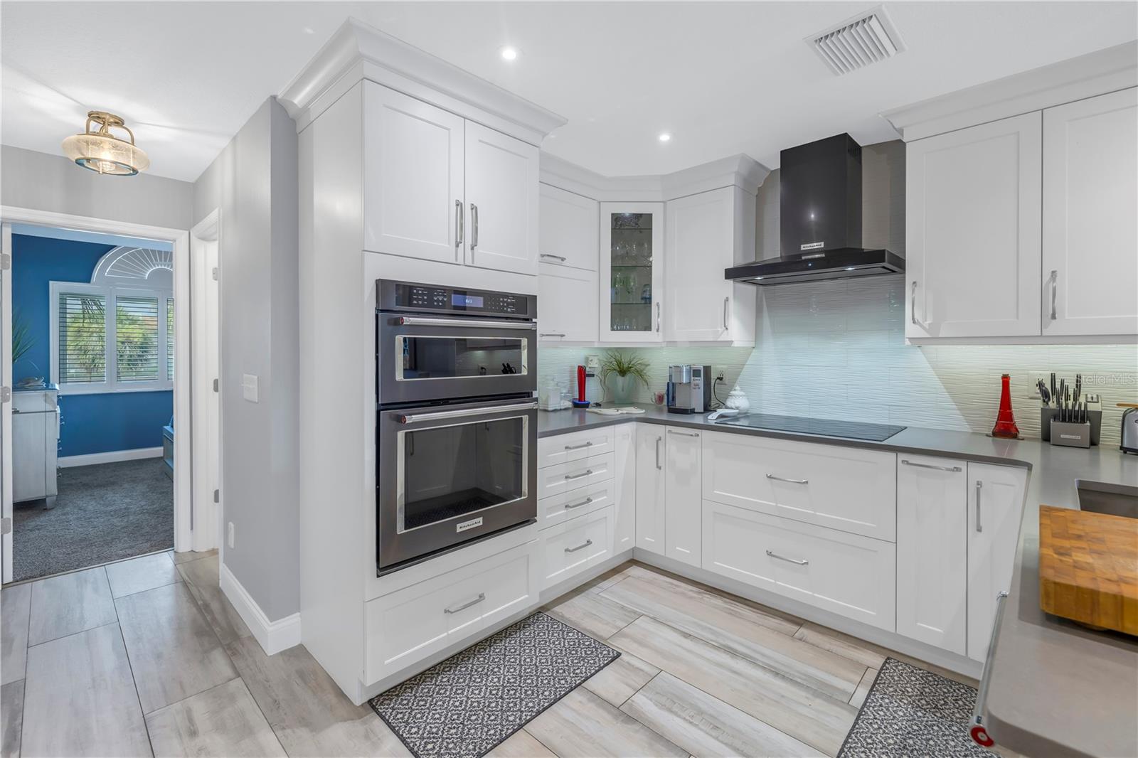 PALMS OF TIERRA - Residential