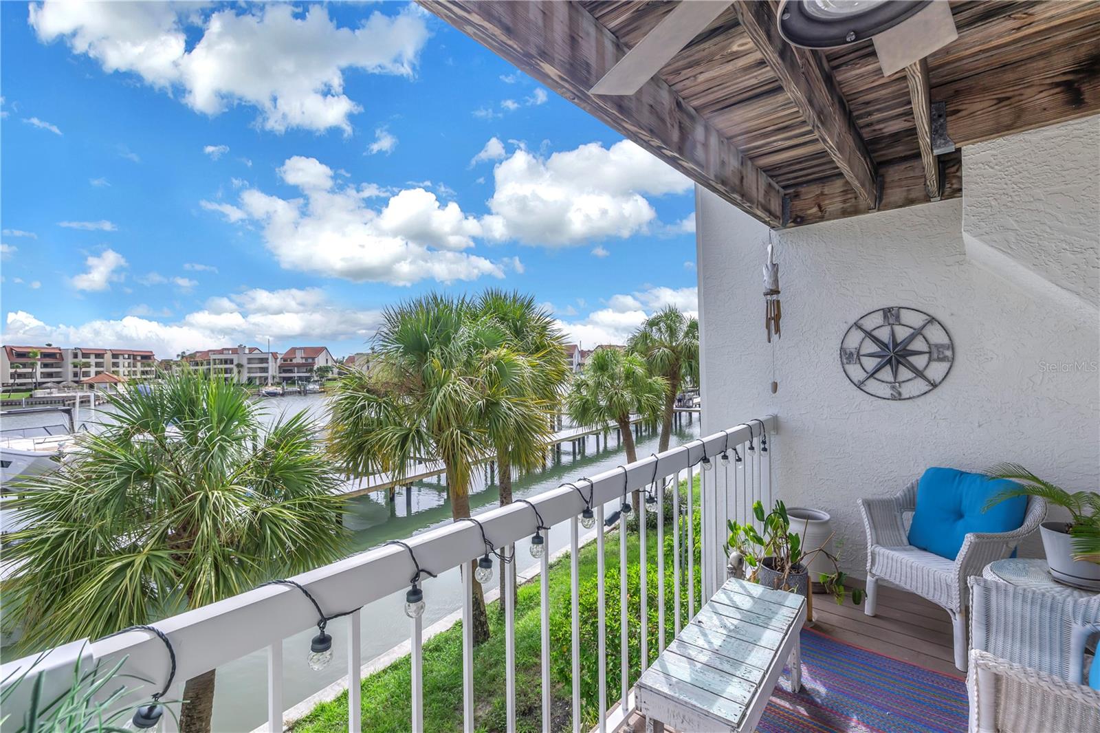 PALMS OF TIERRA - Residential