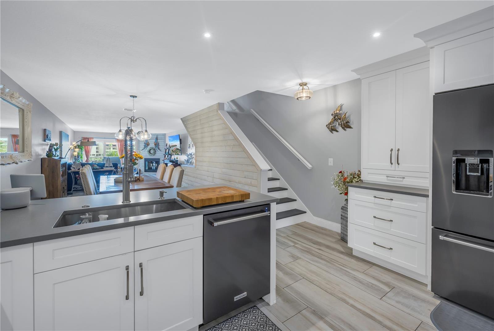 PALMS OF TIERRA - Residential