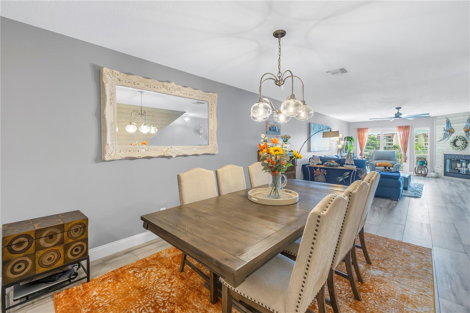 PALMS OF TIERRA - Residential