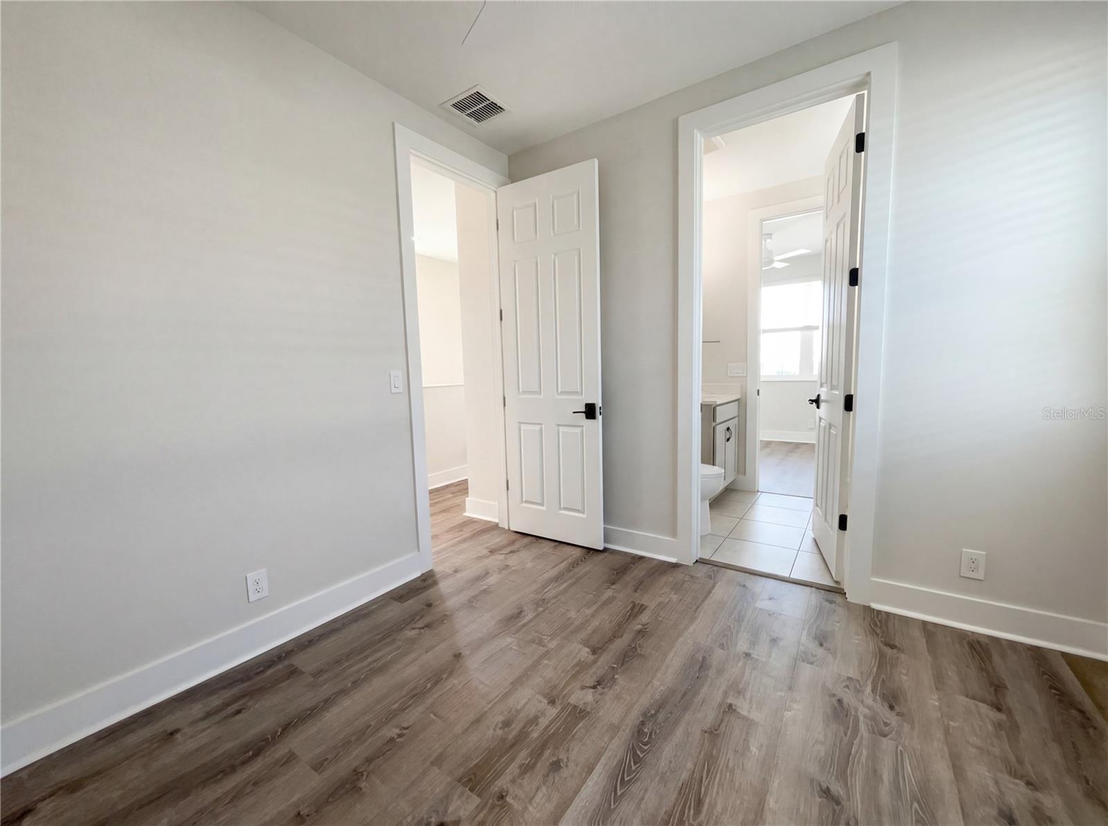 HUNTERS POINT - Residential