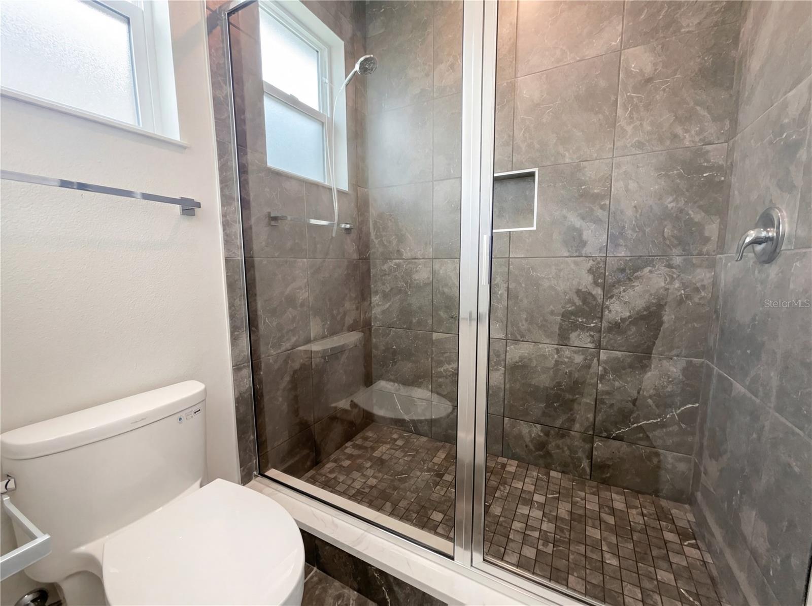 HUNTERS POINT - Residential