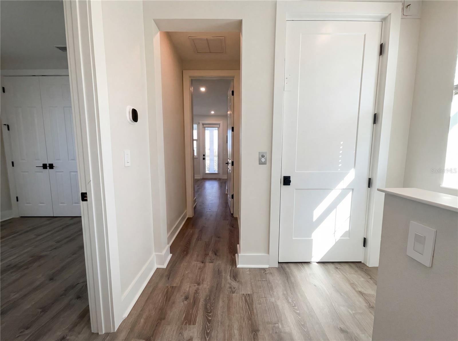 HUNTERS POINT - Residential