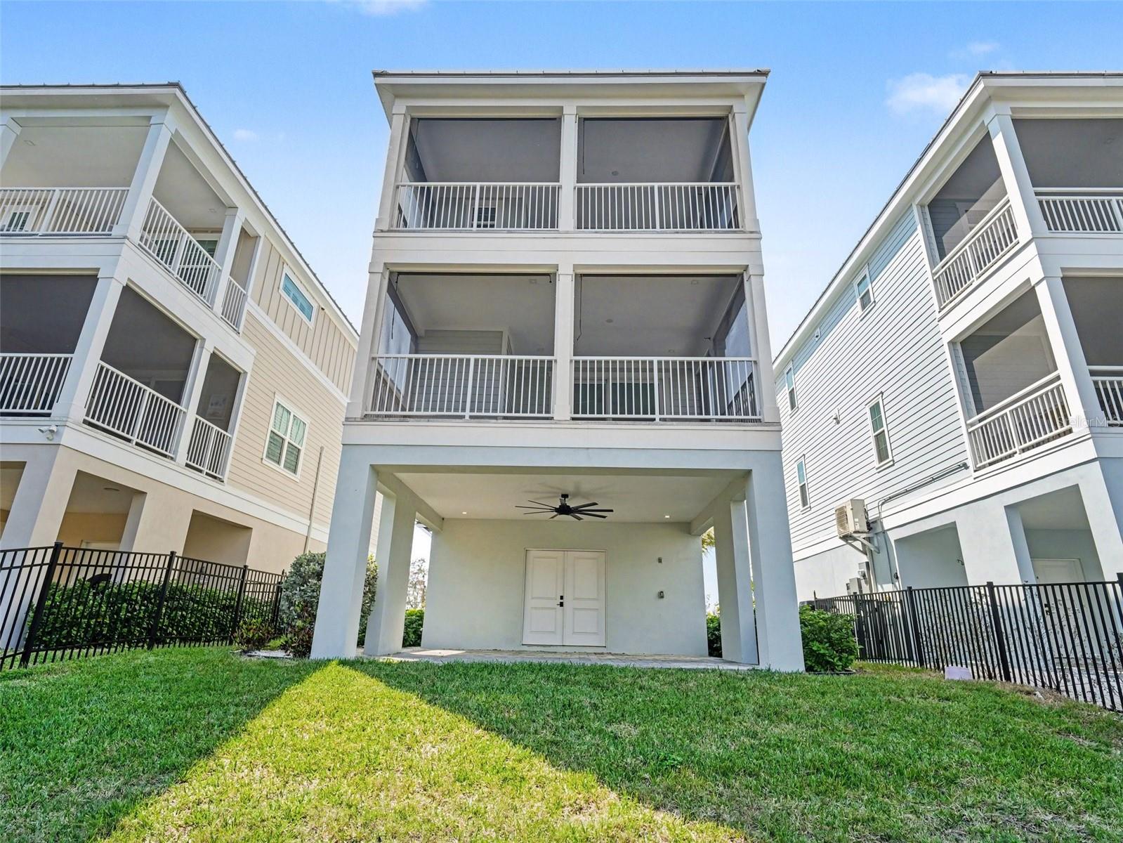 HUNTERS POINT - Residential