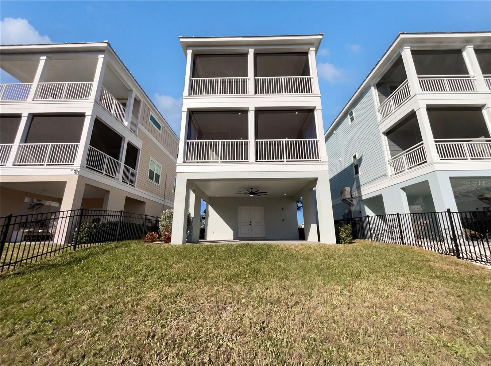 HUNTERS POINT - Residential