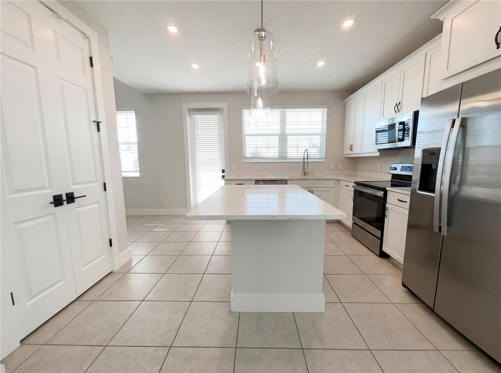 HUNTERS POINT - Residential