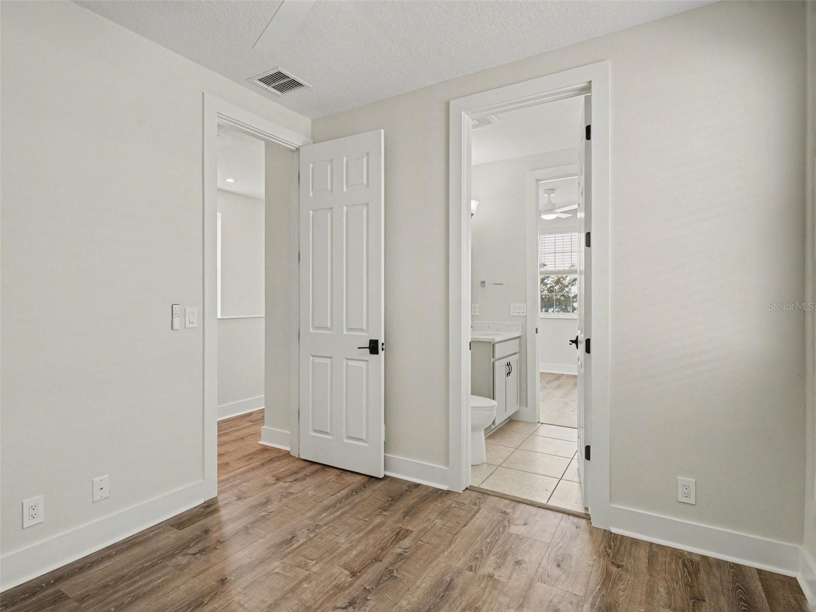 HUNTERS POINT - Residential