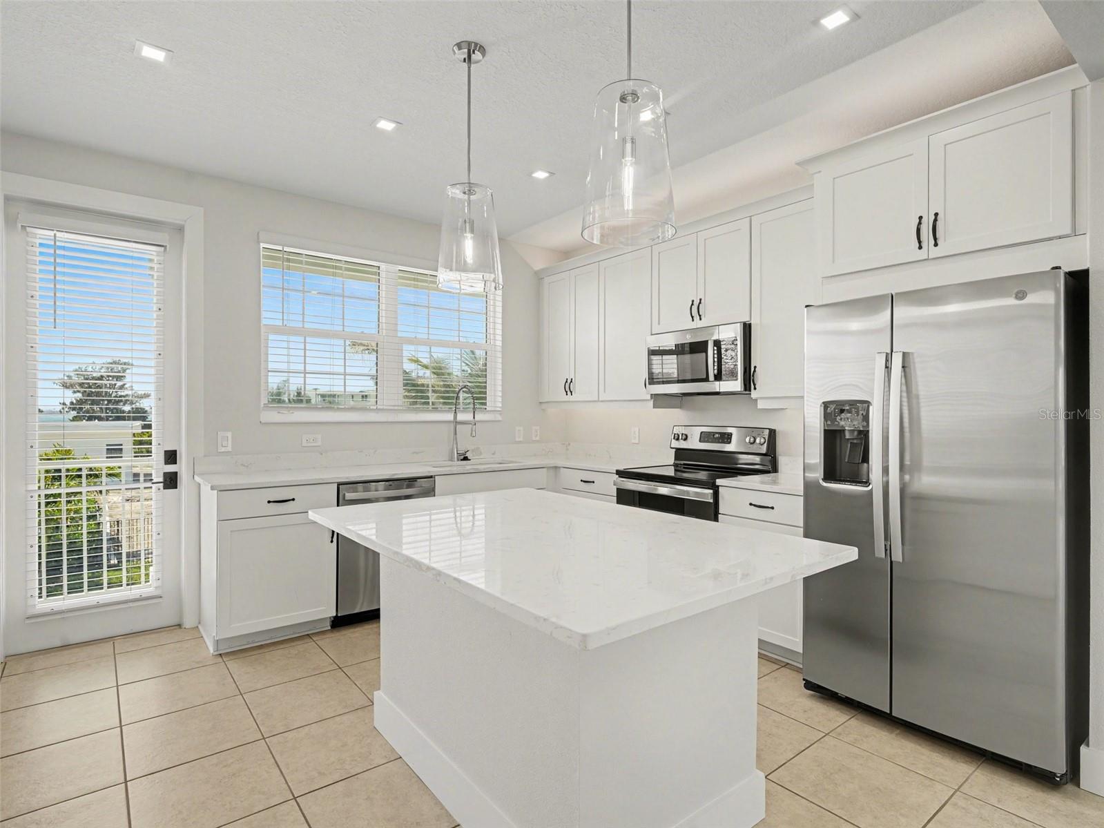 HUNTERS POINT - Residential