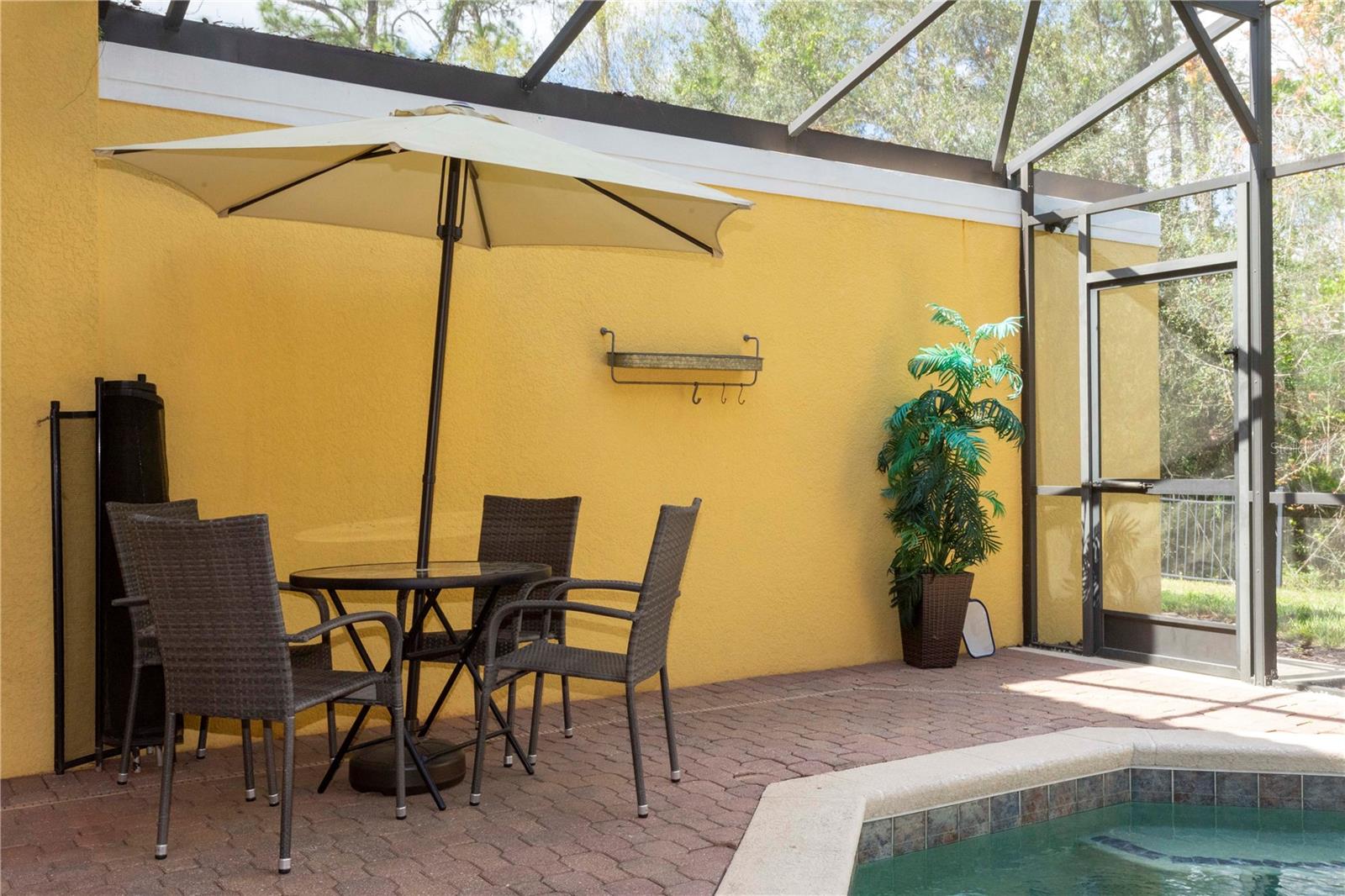 ENCANTADA PH 1 - Residential