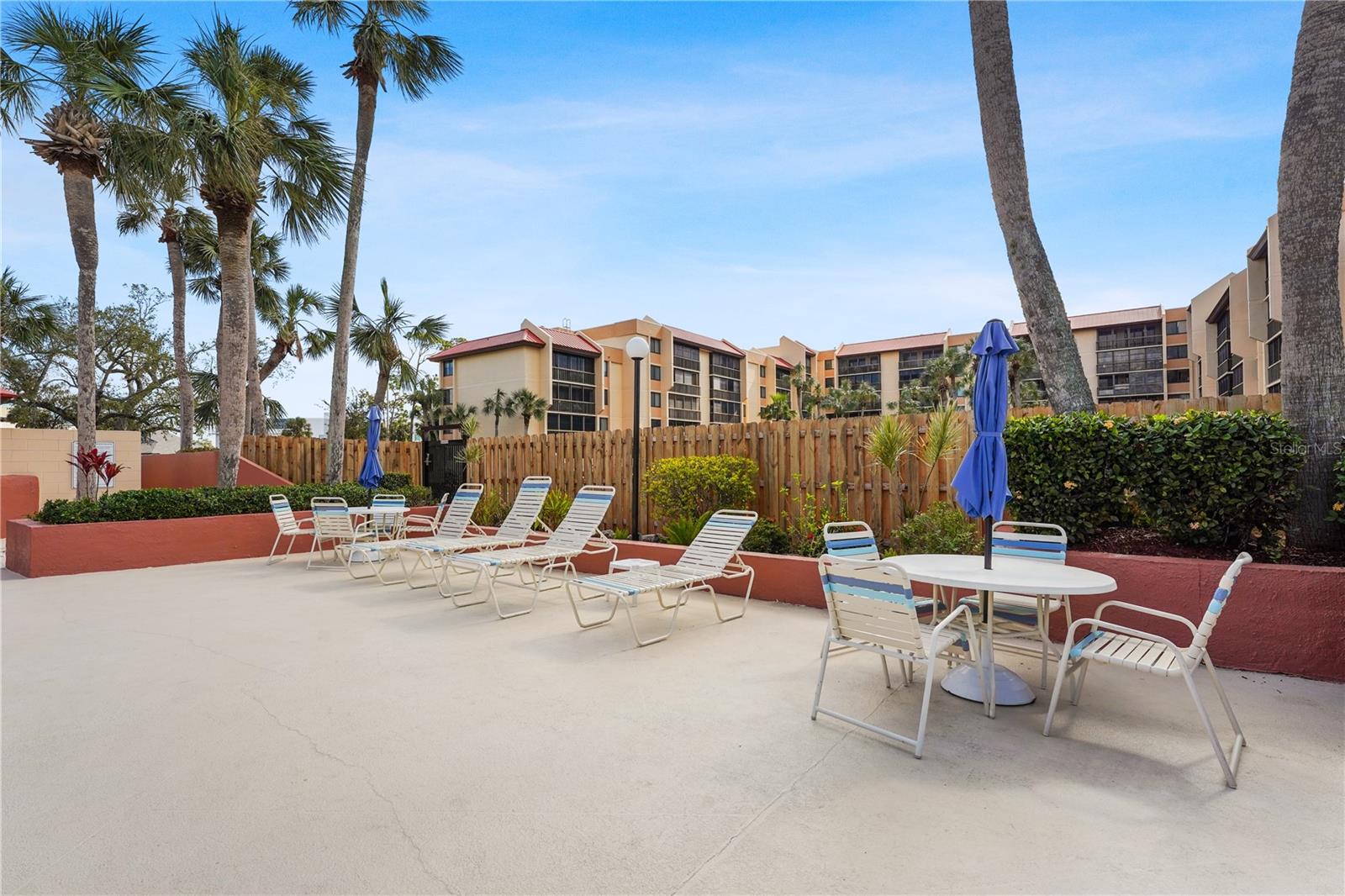 PROMENADES WEST - Residential