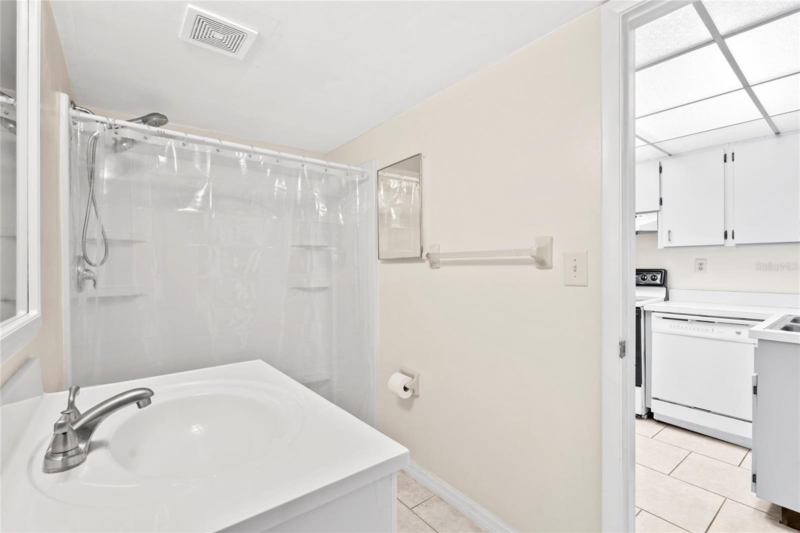 PROMENADES WEST - Residential