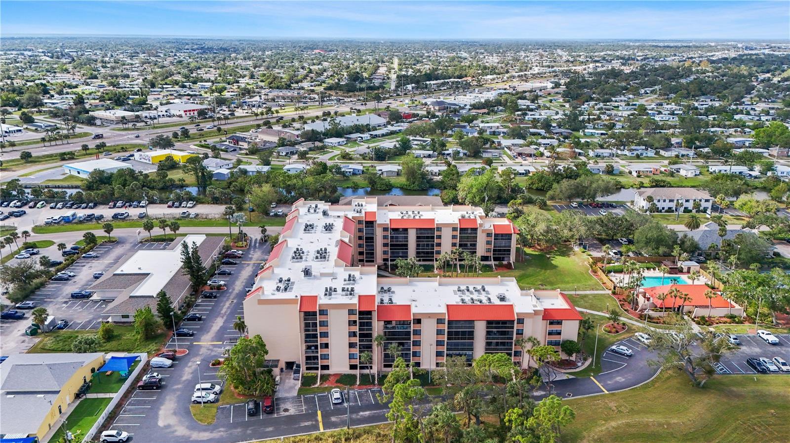 PROMENADES WEST - Residential