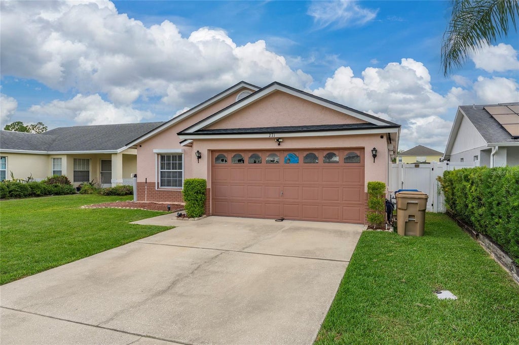 Photo of 271 Indian Point Circle, Kissimmee, FL 34746 (MLS # O6418946)