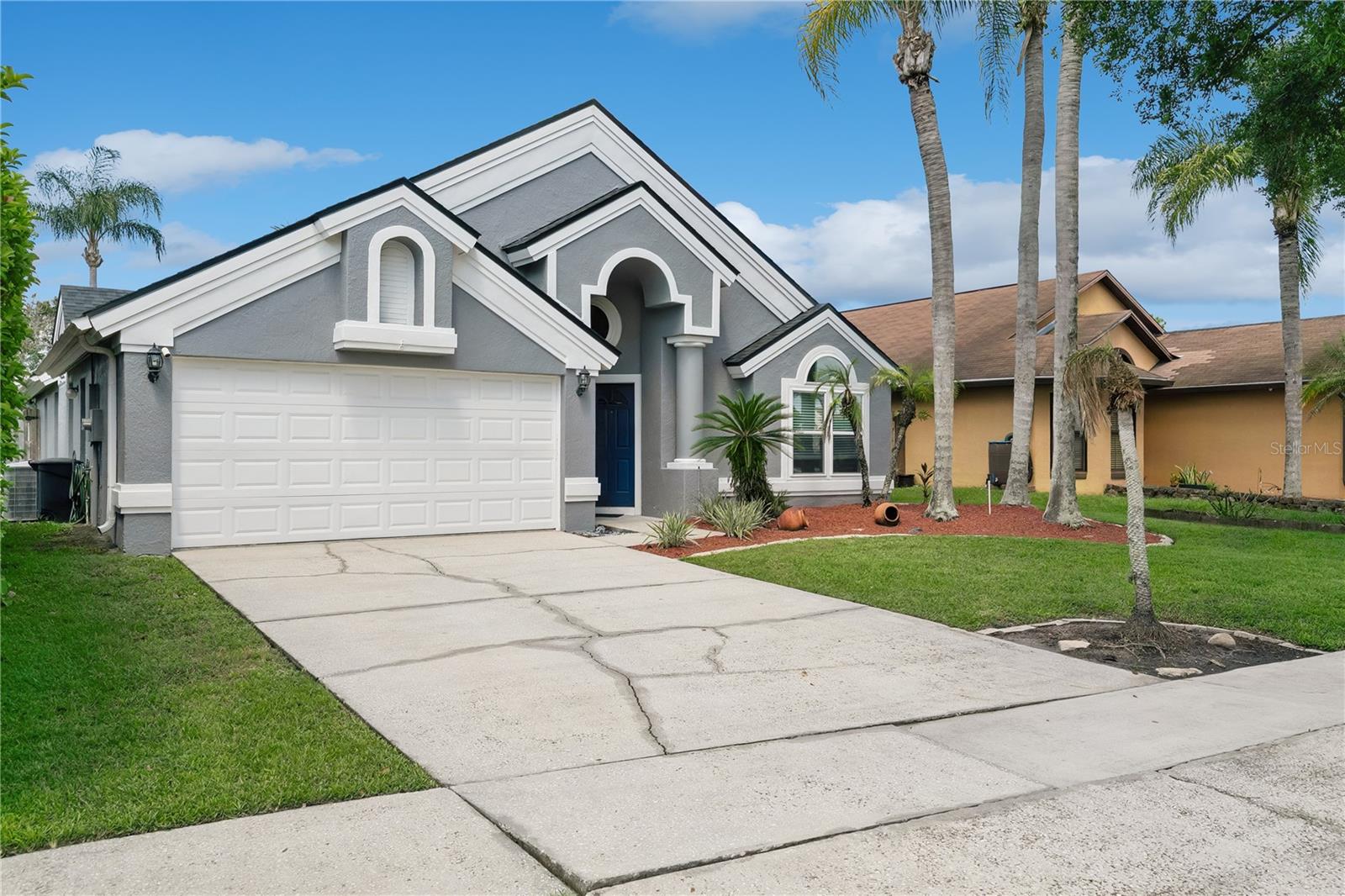 2450 ISLAND CLUB WAY