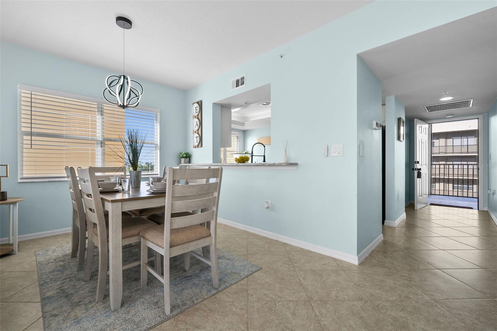 HIBISCUS POINTE PH 01-08 - Residential