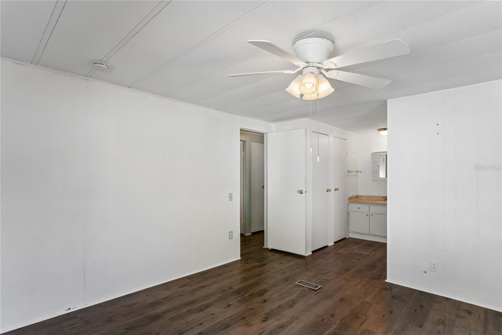 LAKE RICH VILLAGE MOBILE HOME PARK UNREC - Residential