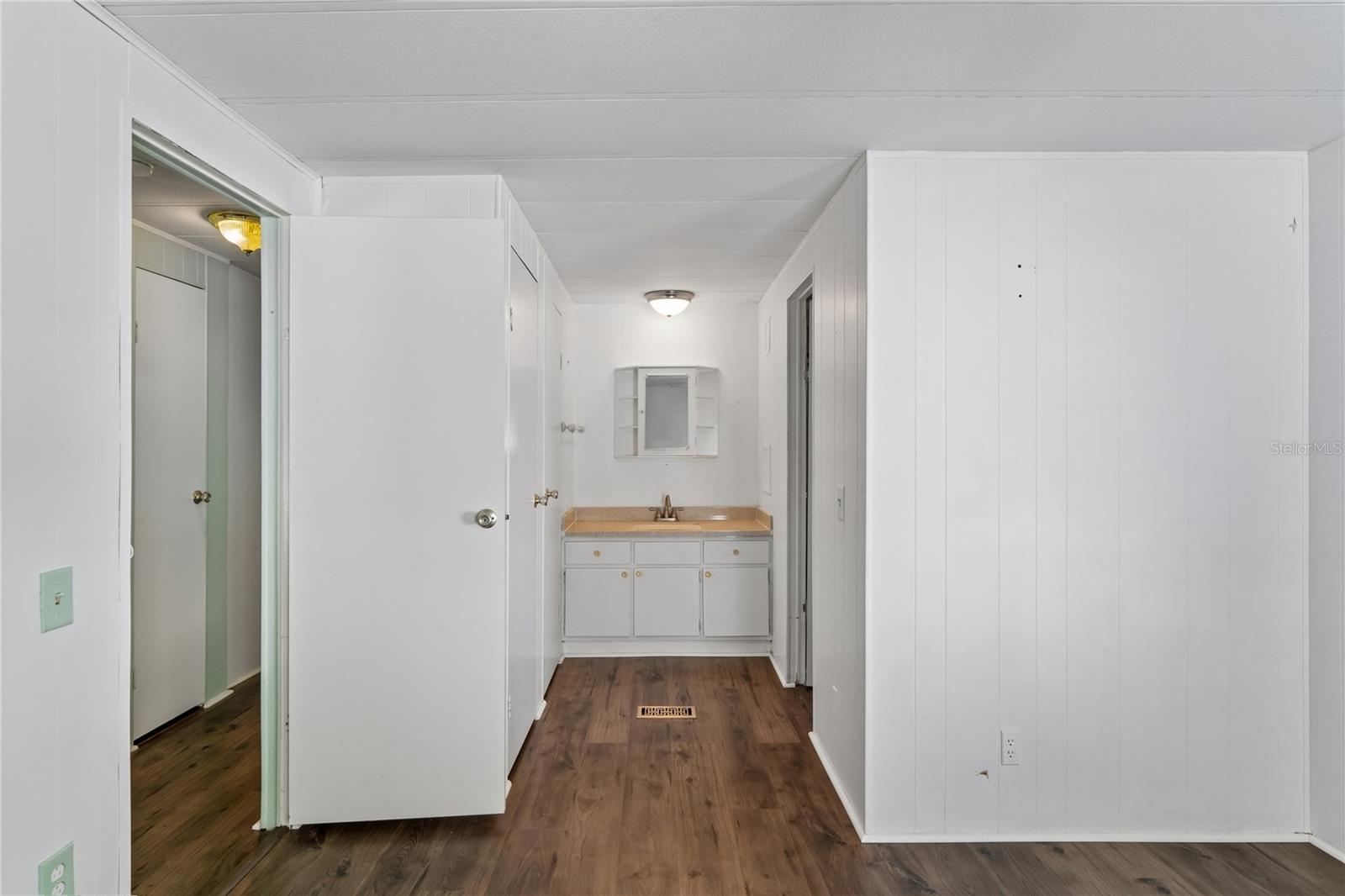 LAKE RICH VILLAGE MOBILE HOME PARK UNREC - Residential