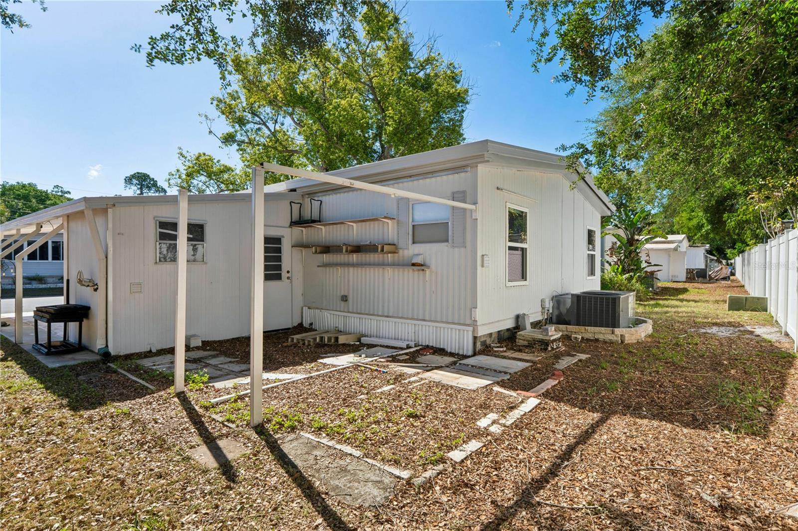 LAKE RICH VILLAGE MOBILE HOME PARK UNREC - Residential